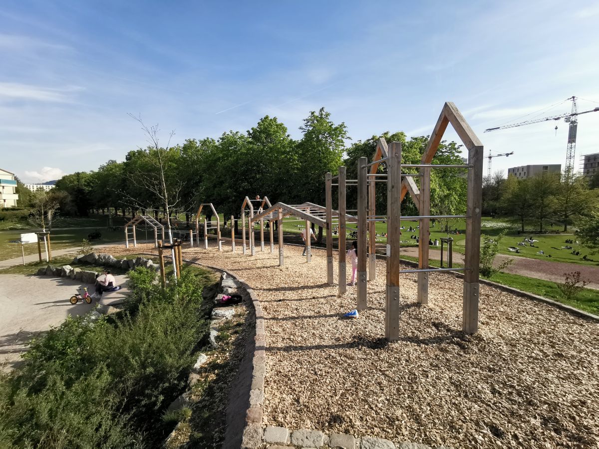 Outdoor Pull Up Bars - Freiburg im Breisgau - Calisthenics Park in the Stusie - Germany - Spot