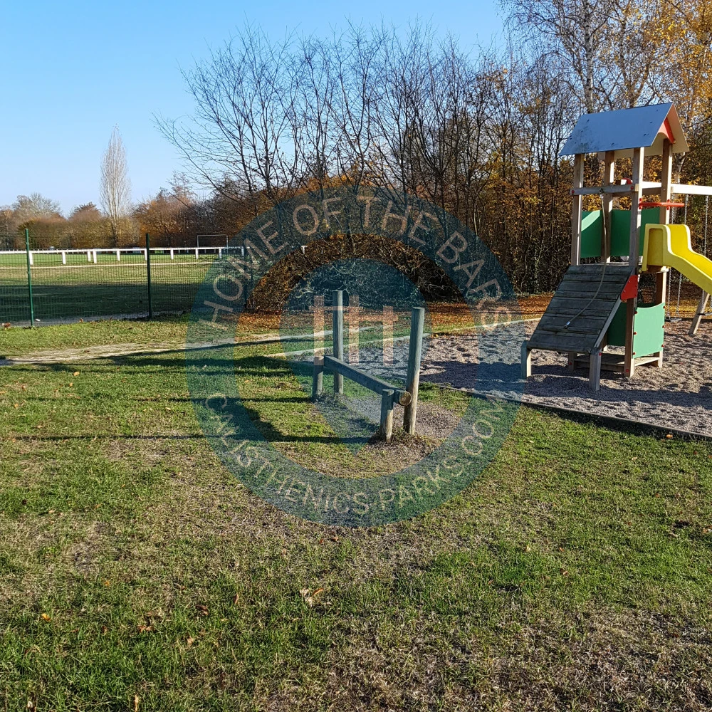 Calisthenics park in 363, Rue du Tranchet, Les Champs de Candy, Bracieux, Blois, Loir-et-Cher, Centre-Val de Loire, France métropolitaine, 41250, France