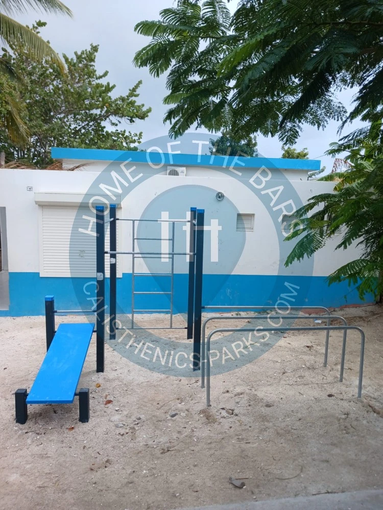 Fitness Trail - Simpson Bay Calisthenics/workout station - countries. - Spot