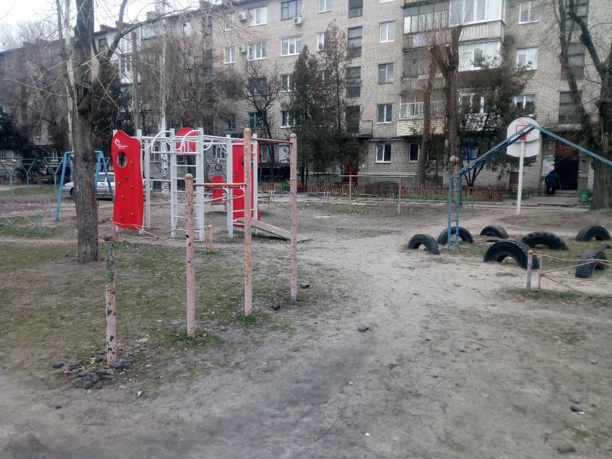 Calisthenics park in 23, Миру вулиця, Горішні Плавні, Горішньоплавнівська міська громада, Кременчуцький район, Полтавська область, 39803, Україна