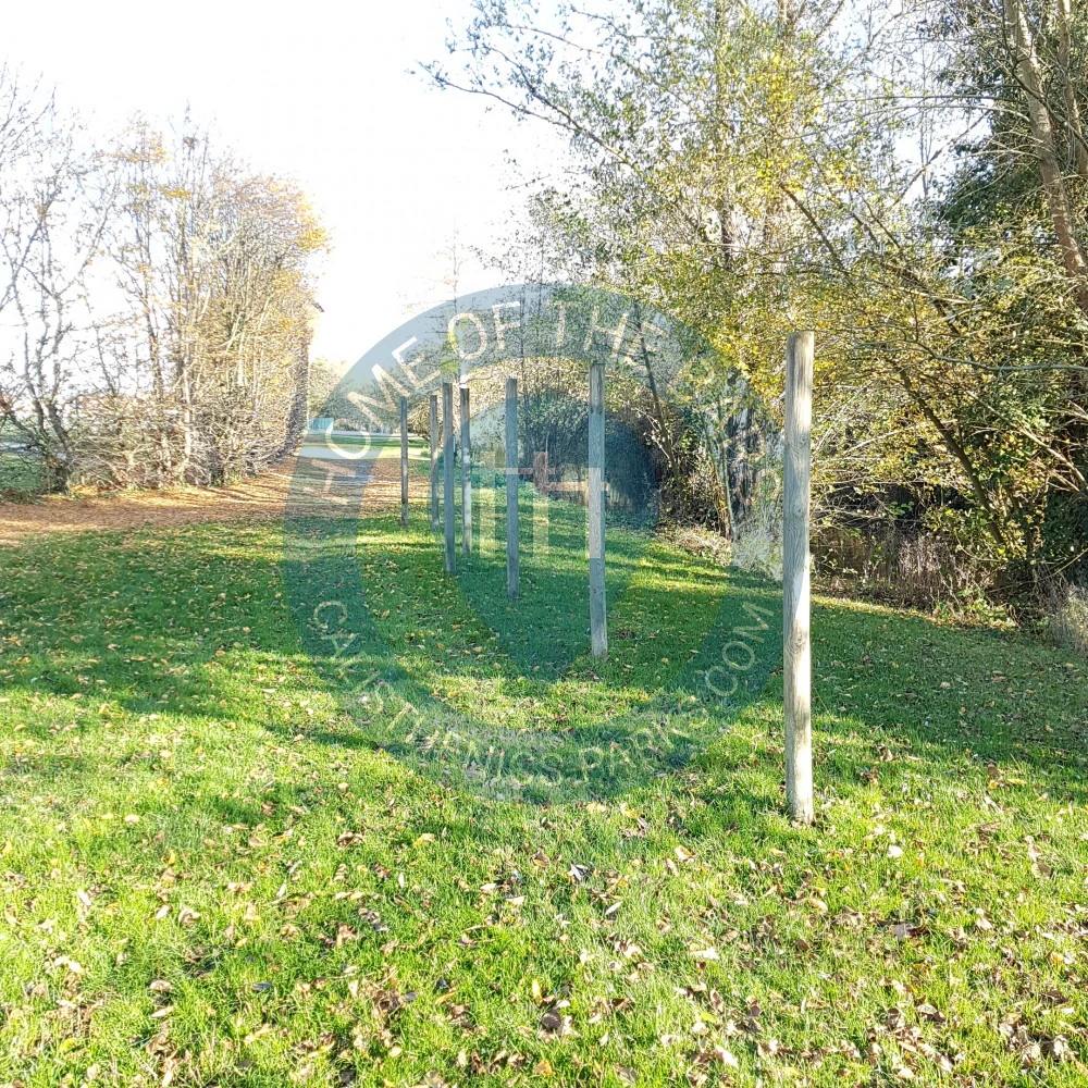 Calisthenics park in 363, Rue du Tranchet, Les Champs de Candy, Bracieux, Blois, Loir-et-Cher, Centre-Val de Loire, France métropolitaine, 41250, France