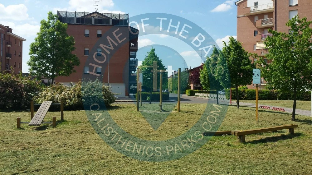 Calisthenics park in 14, Via Ivo Voltolini, Cibeno Pile, Carpi, Unione delle Terre d'Argine, Modena, Emilia-Romagna, 41012, Italia