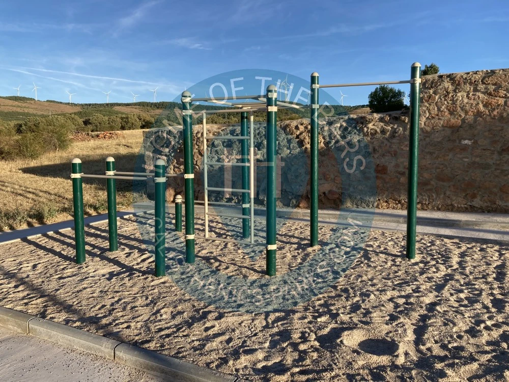 Outdoor Gym - Aldeanueva de la Serrezuela - Calisthenics Park Aldeanueva de la Serrezuela - Spain - Spot