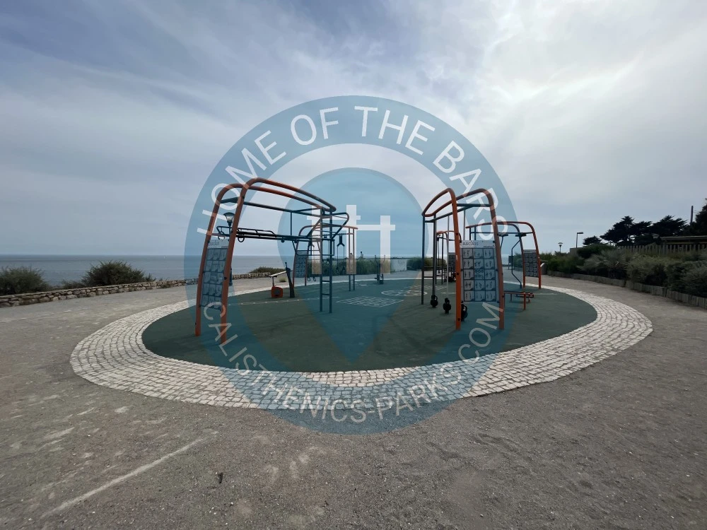 Calisthenics park in Avenida Diana Spencer, Alameda da Guia, Bairro do Rosário, Cascais, Cascais e Estoril, Cascais, Lisboa, 2750-374, Portugal