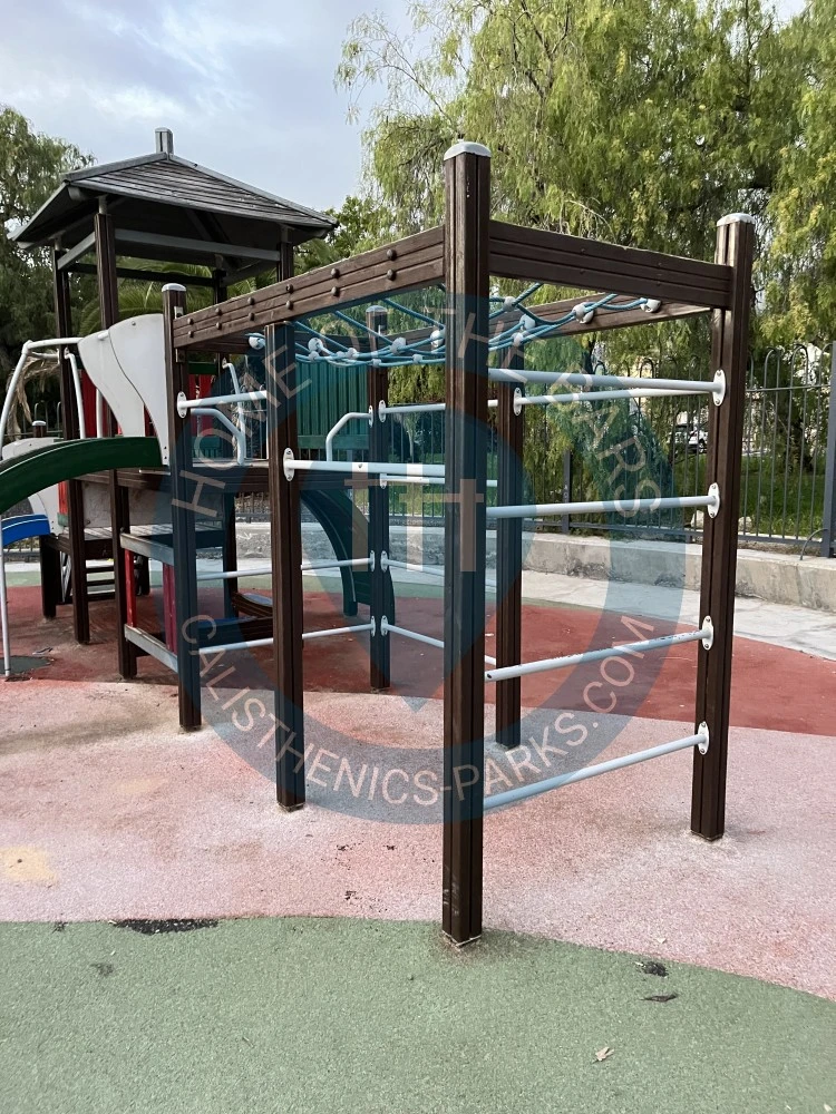 Calisthenics park in Avenida Jardines del Duque, Costa Adeje, Miraverde, Adeje, Santa Cruz de Tenerife, Canarias, 38679, España