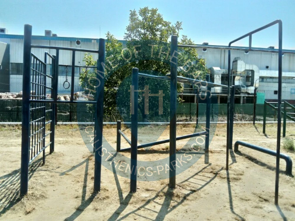 Calisthenics park in Фабрика амбалаже Авала Ада, Пут за Аду Хују, МЗ Стеван Христић, Карабурма, Београд (Палилула), Градска општина Палилула, Град Београд, Централна Србија, 11060, Србија