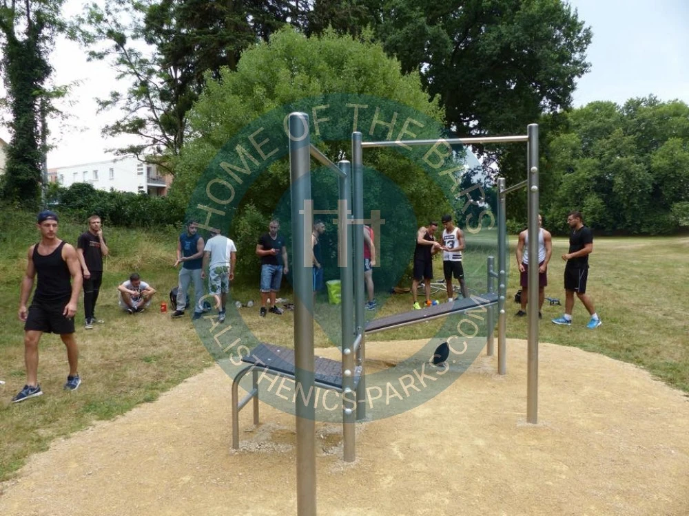 Poitiers - Street Workout Park - Les Pres Mignons - France - Spot