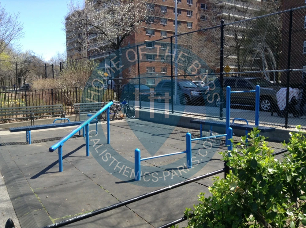New York City - Bodyweight Fitness Exercise Stations - Windmüller  Park - United States - Spot
