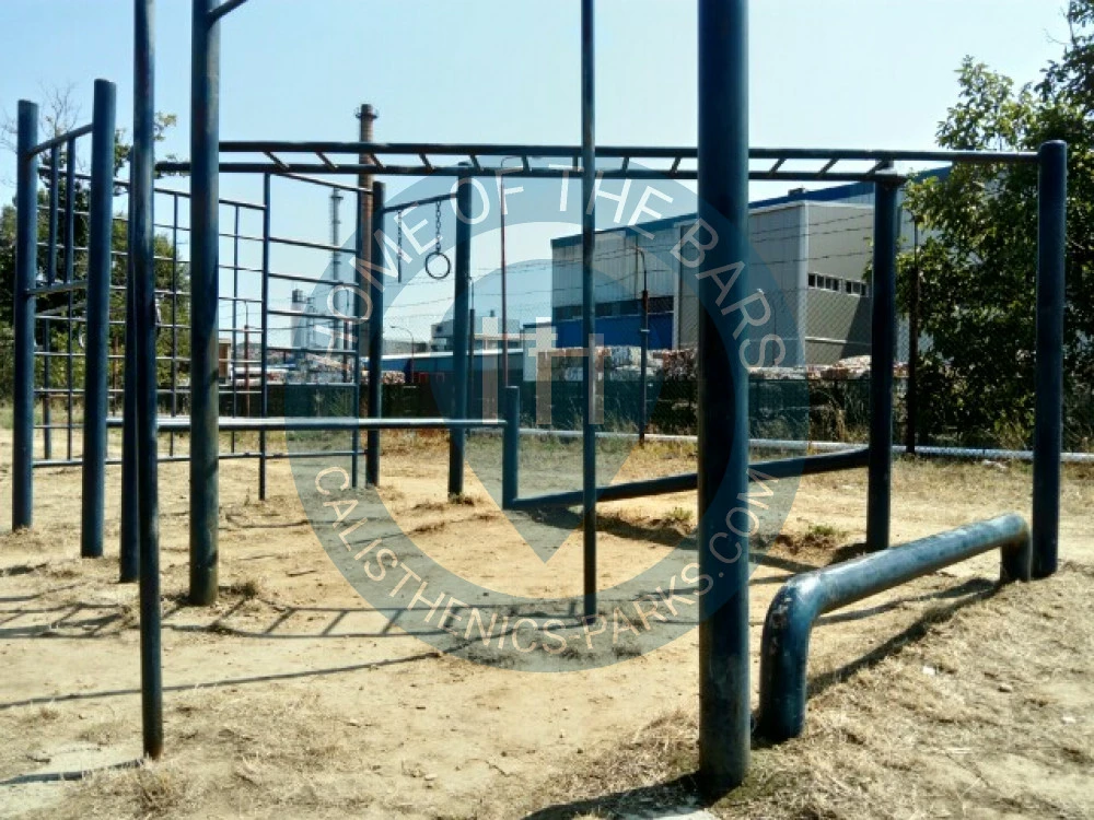 Calisthenics park in Фабрика амбалаже Авала Ада, Пут за Аду Хују, МЗ Стеван Христић, Карабурма, Београд (Палилула), Градска општина Палилула, Град Београд, Централна Србија, 11060, Србија