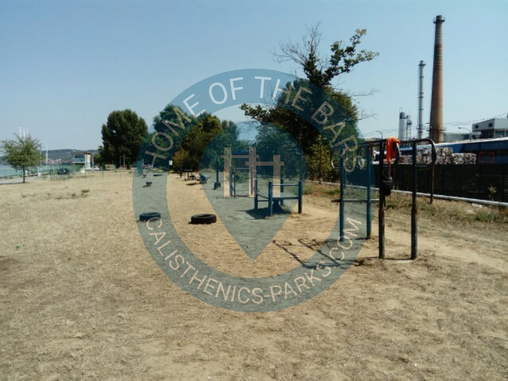 Calisthenics park in Фабрика амбалаже Авала Ада, Пут за Аду Хују, МЗ Стеван Христић, Карабурма, Београд (Палилула), Градска општина Палилула, Град Београд, Централна Србија, 11060, Србија