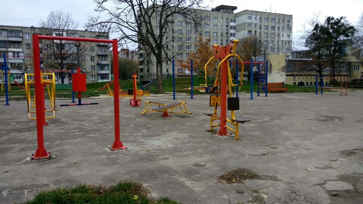 Outdoor Gym - Lviv - Lviv - Calisthenics Gym - АТБ - Ukraine - Spot