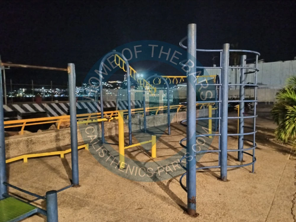 Calisthenics park in Terminal Marítima, Avenida Costera Miguel Alemán, Terminal Marítima, Acapulco, Acapulco de Juárez, Guerrero, 39300, México