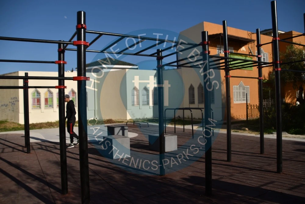 Calisthenics park in دار الشباب عزوز الرباعي, نهج 6604, الرمانة, معتمدية العمران الأعلى, تونس, ولاية تونس, 2062, تونس
