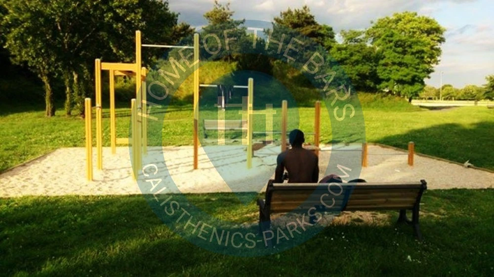 Créteil - Street Workout Park / Gym - France - Spot