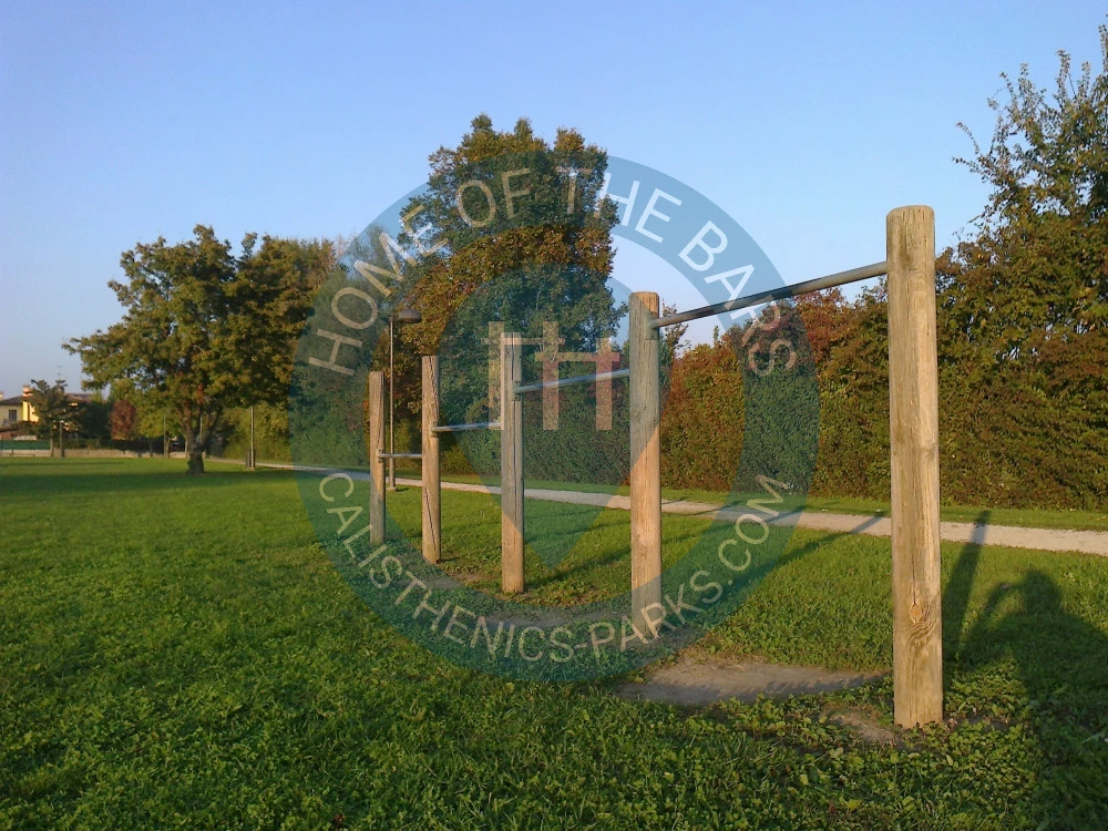 Padua - Outdoor Pull Up Bars - Brentella Park - Italy - Spot