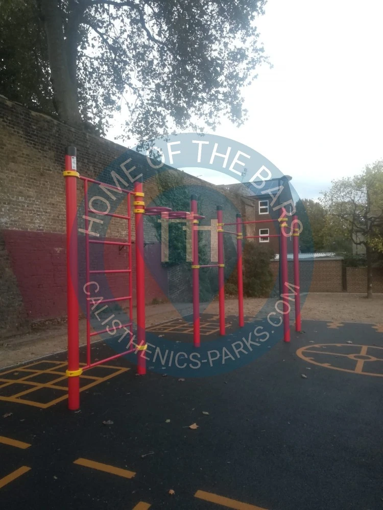 Exercise Stations - Outdoor Gym Shadwell Basin Terrace - London - United Kingdom - Spot