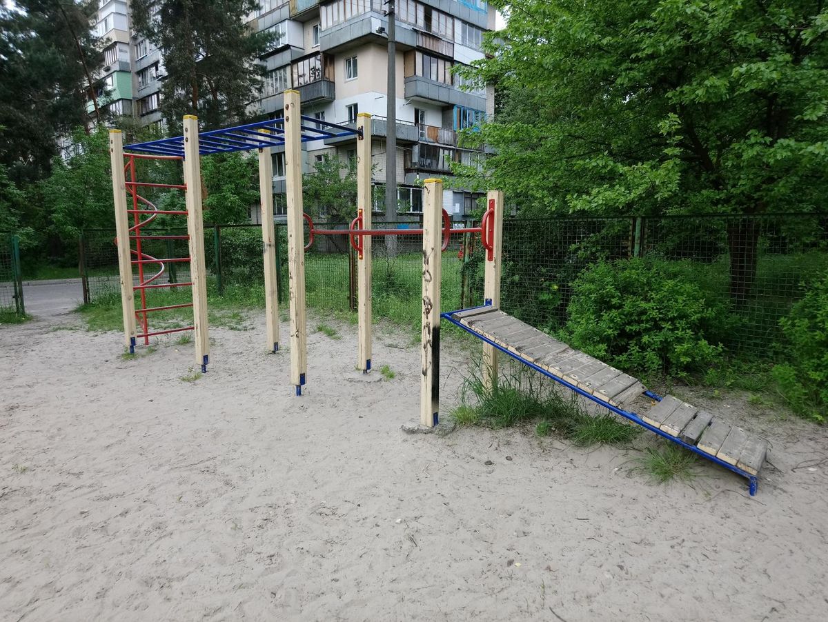 Calisthenics Gym - Kiev - Kyjiw Street Workout Park - Ukraine - Spot
