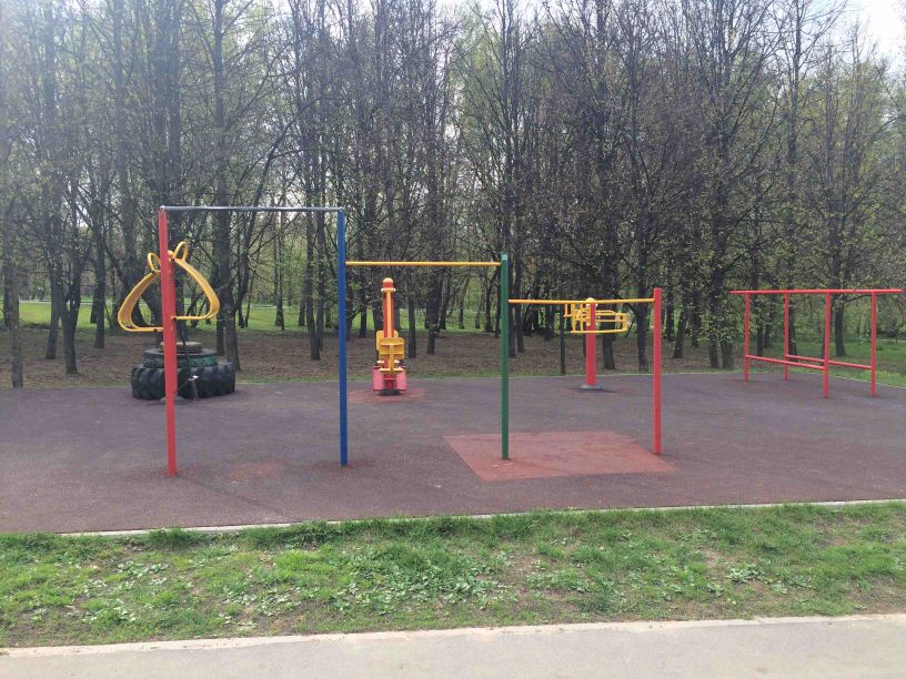 Calisthenics park in Шипиловский проезд, район Орехово-Борисово Северное, Москва, Центральный федеральный округ, 115569, Россия
