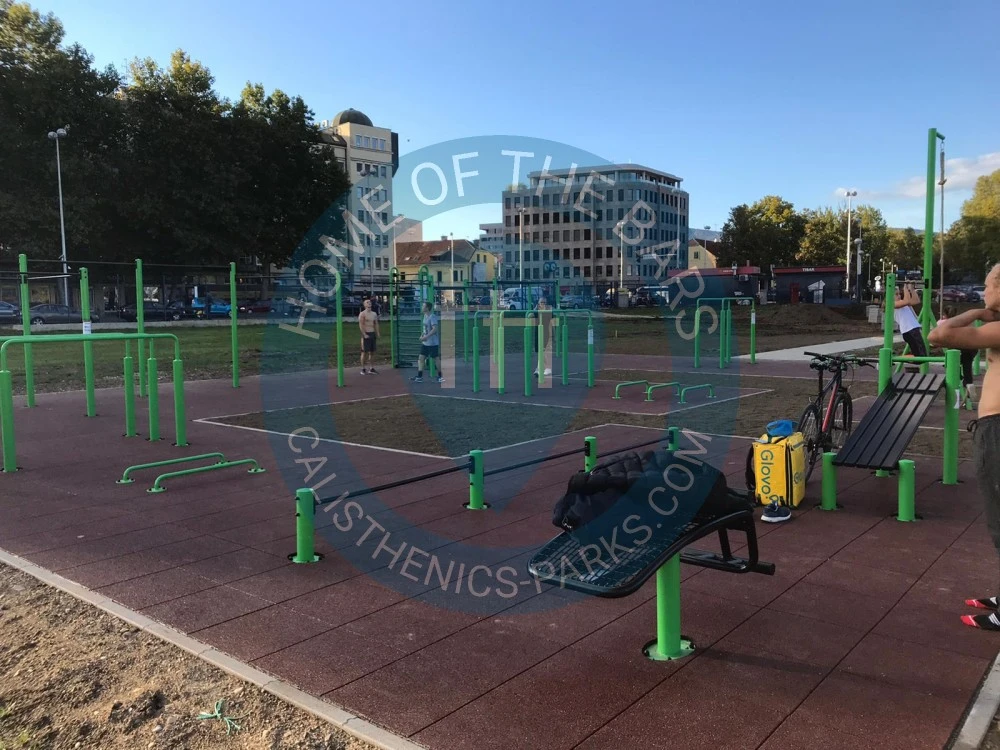 Calisthenics park in Sportsko-rekreacijski centar Svetice, Ulica Divka Budaka, Željeznička kolonija, Gradska četvrt Maksimir, Zagreb, Grad Zagreb, 10142, Hrvatska