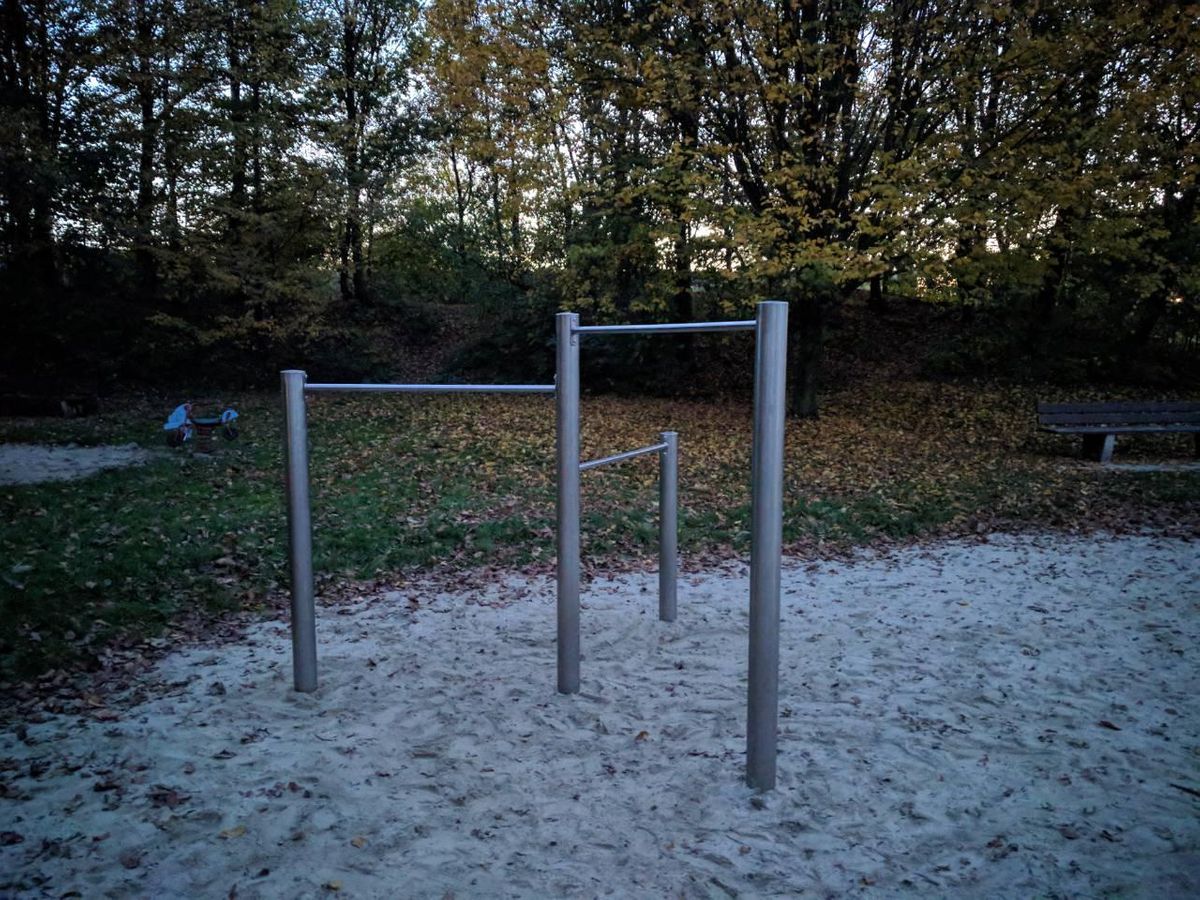 Outdoor Gym - Munich - Munich - Street Workout Park - Bauseweinallee - Germany - Spot