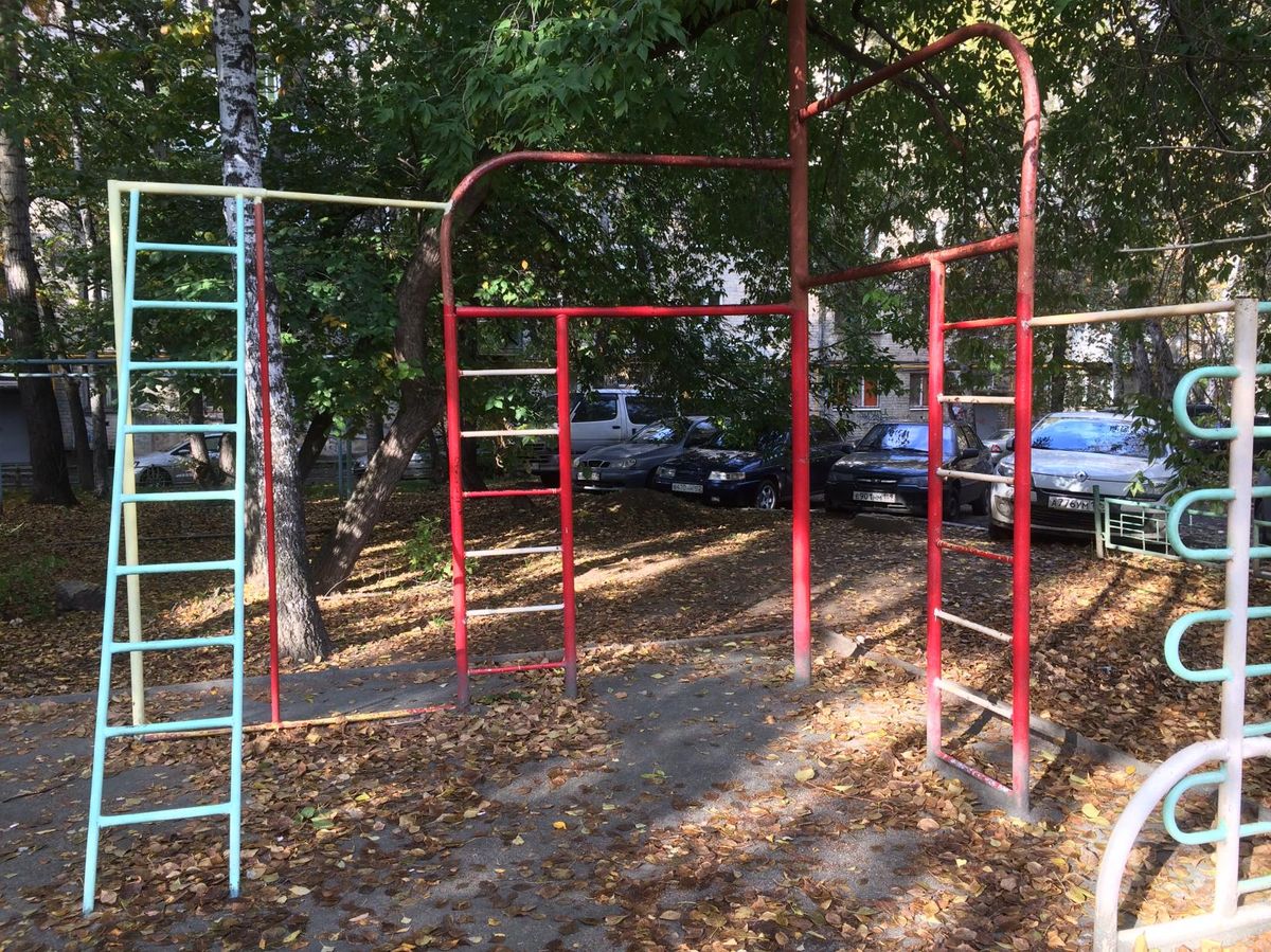 Outdoor Gym - Yekaterinburg - Yekaterinburg - Calisthenics Gym - ОТП Банк - Russia - Spot