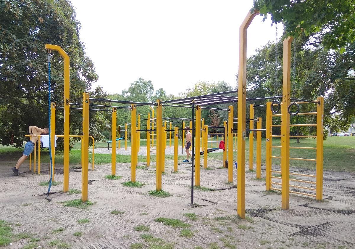 Outdoor Gym - Warsaw - Warsaw - Fitness Park - Ulica Deotymy - Poland - Spot