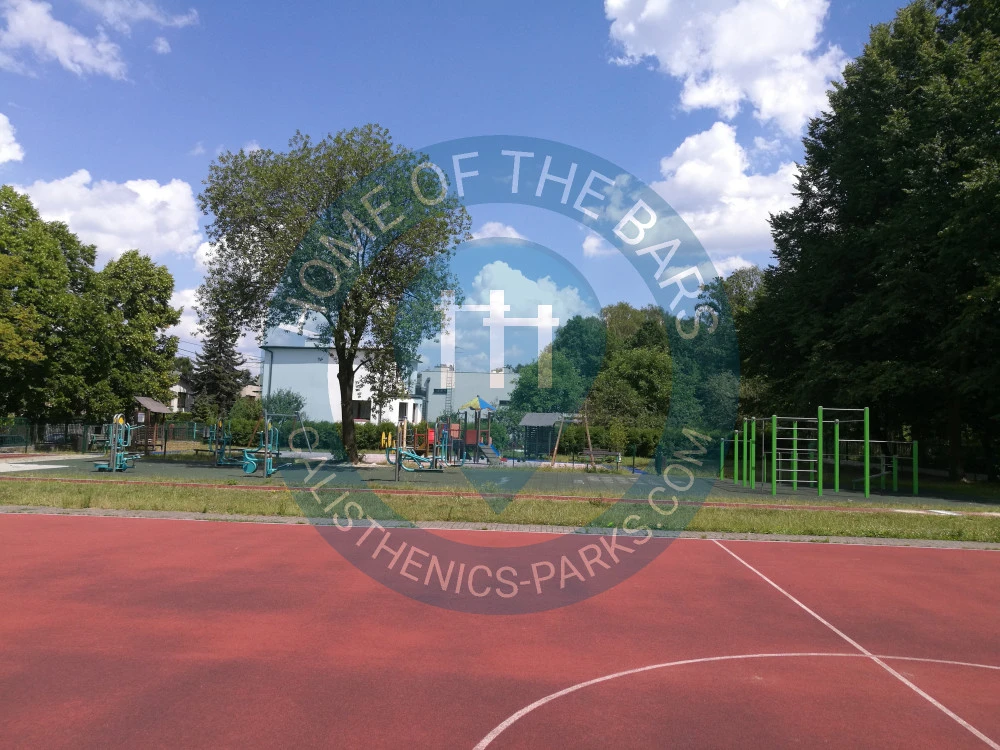 Katowice - Calisthenics Park - Szkoła Podstawowa nr 65 - Poland - Spot