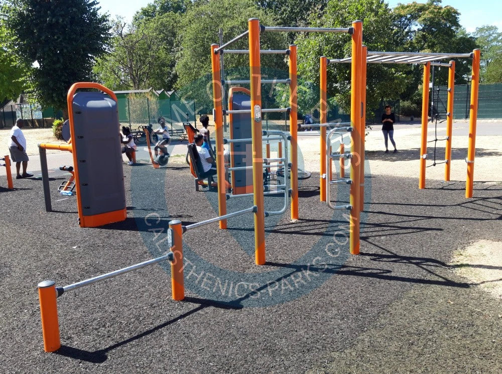 Outdoor Gym - London - London - Outdoor Fitness Studio - Victoria Park - United Kingdom - Spot