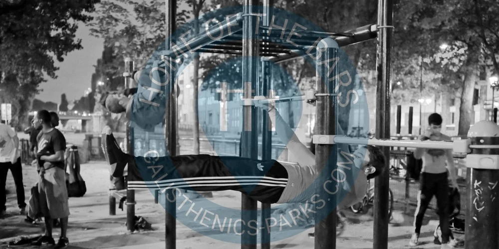 Paris - Street Workout Park - Parc de Valmy - France - Spot