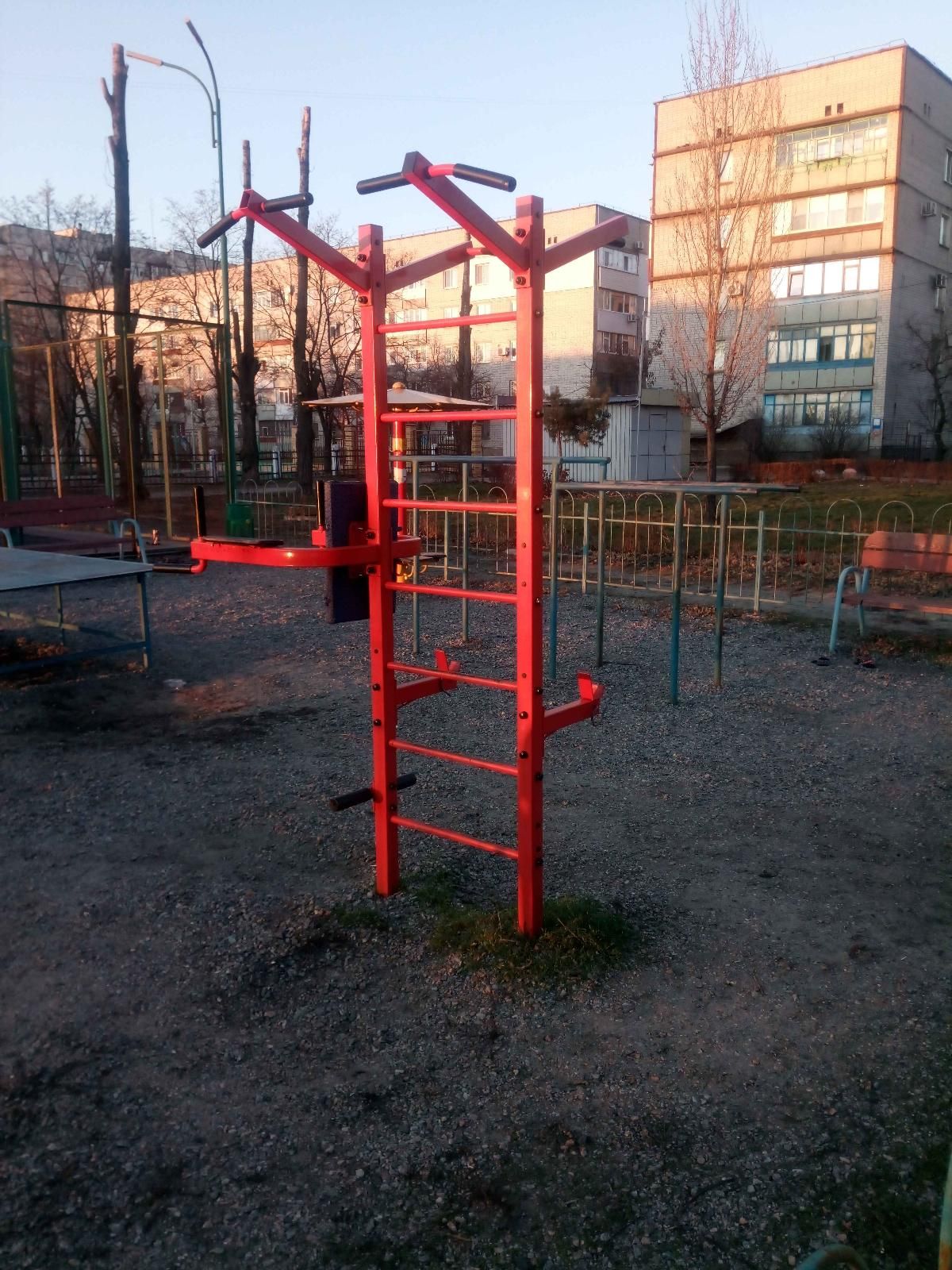 Outdoor Gym - Horishni Plavni - Horishni Plavni - Street Workout Park - Школа #5 - Ukraine - Spot