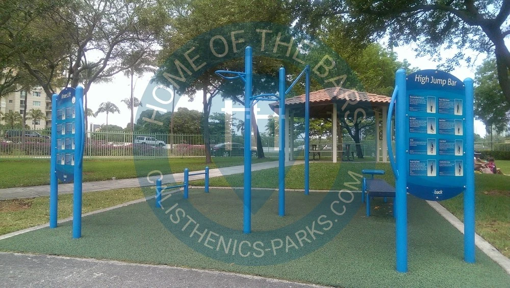Aventura (Florida) - Outdoor Exercise Park - Founders Park - United States - Spot