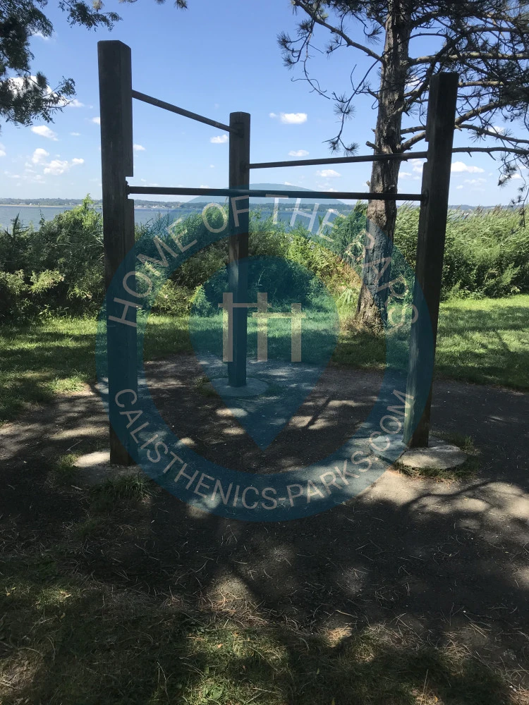 Fitness Facility - Outdoor Fitness East Shore Park - countries. - Spot