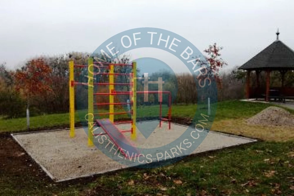Calisthenics park in Dub nad Moravou, Bolelouc, Dub nad Moravou, okres Olomouc, Olomoucký kraj, Střední Morava, 783 75, Česko