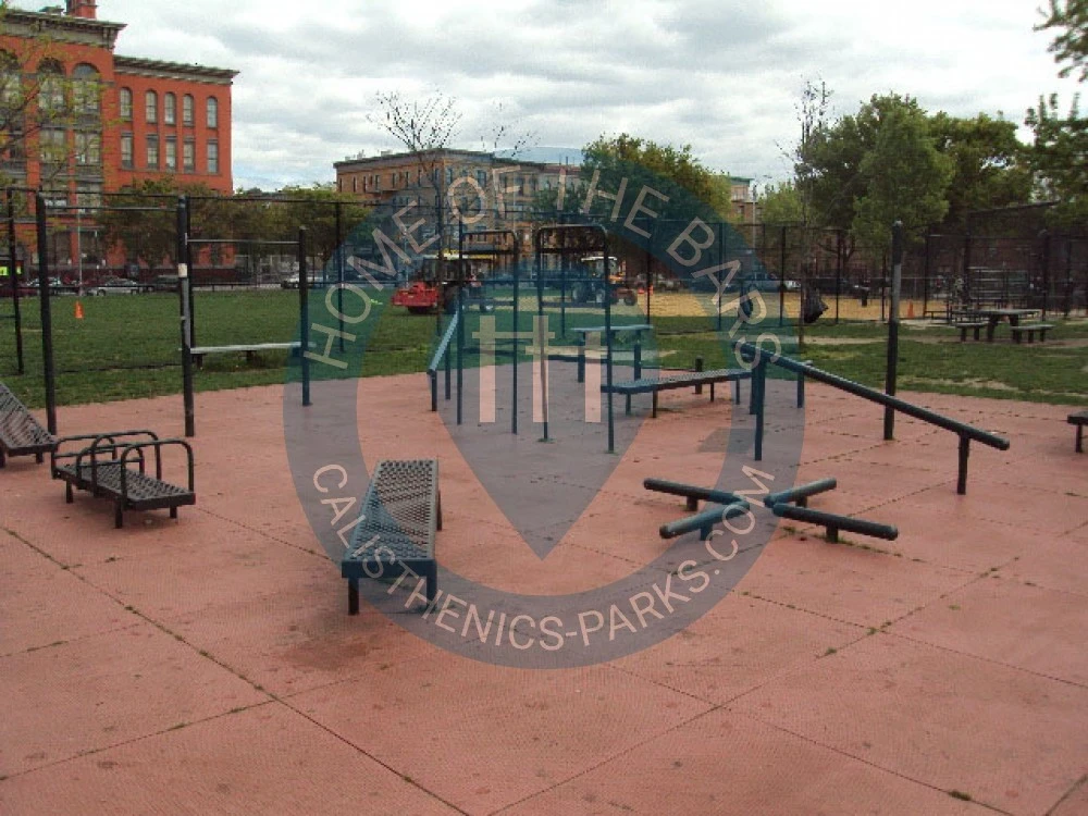 Calisthenics park in 205, Menahan Street, Brooklyn, Kings County, City of New York, New York, 11237, United States