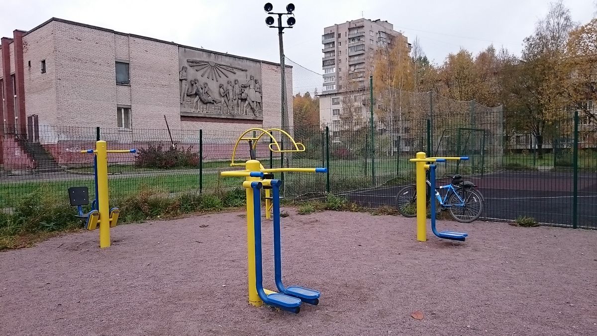 Exercise Park - Saint Petersburg - Saint Petersburg - Street Workout Park - Ул Учительская - Russia - Spot