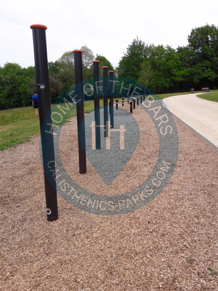 Calisthenics park in Boulevard du Val de Chézine, Le Golf, Saint-Herblain, Nantes, Loire-Atlantique, Pays de la Loire, France métropolitaine, 44800, France