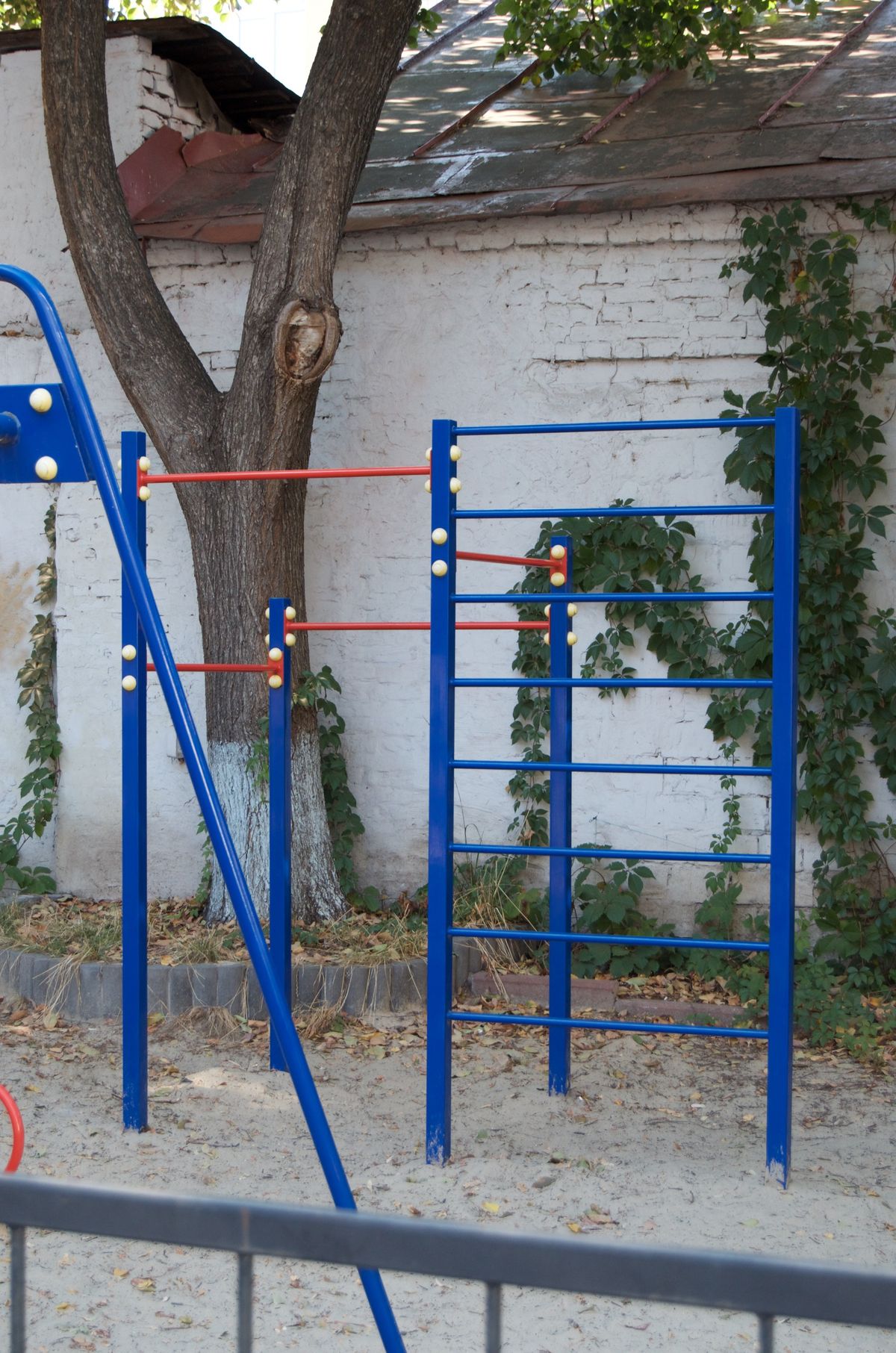 Outdoor Gym - Kyiv - Kyiv - Outdoor Gym - Продуктория 24 Grocery - Ukraine - Spot