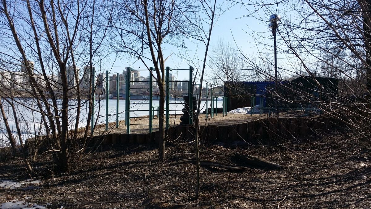 Outdoor Gym - Moscow - Moscow - Calisthenics Park - Дорожка Вдоль Набережной - Russia - Spot