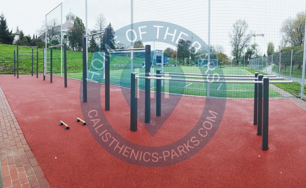 Calisthenics Facility - Poznań - Outdoor Fitness Boisko - Poland - Spot