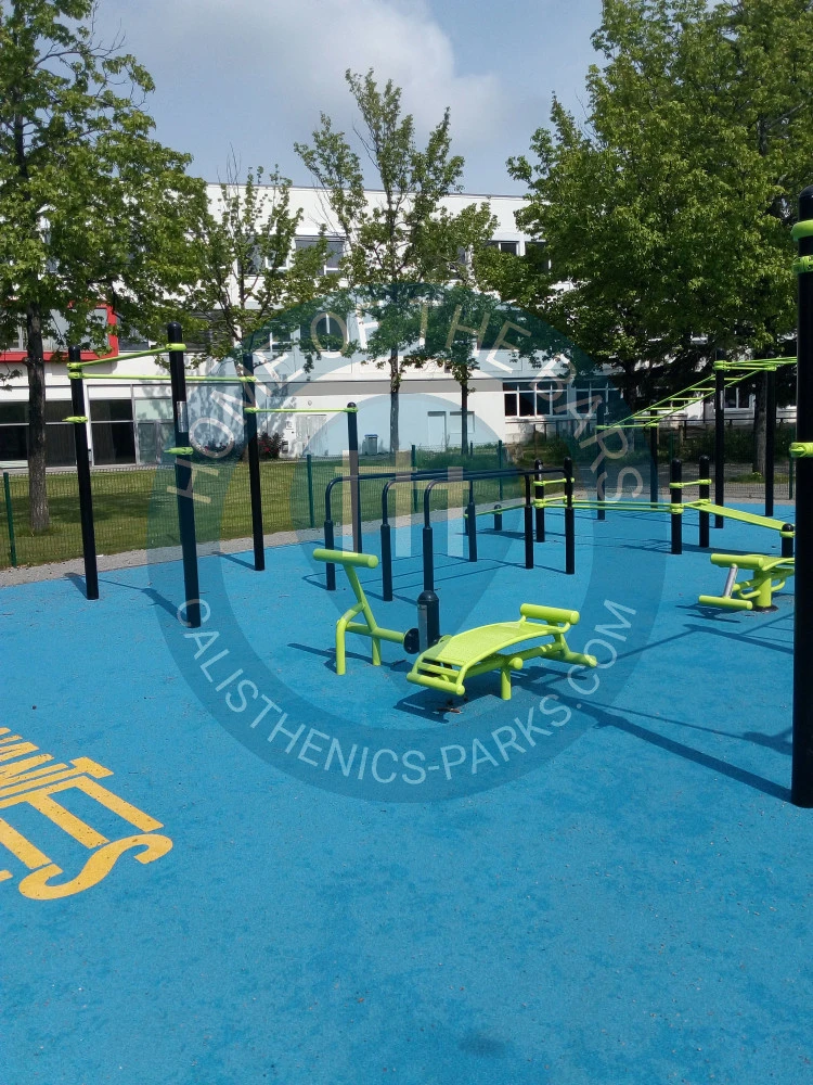 Calisthenics park in Association PiNG, Rue du Breil, Malville, Breil - Malville, Breil - Barberie, Nantes, Loire-Atlantique, Pays de la Loire, France métropolitaine, 44093, France