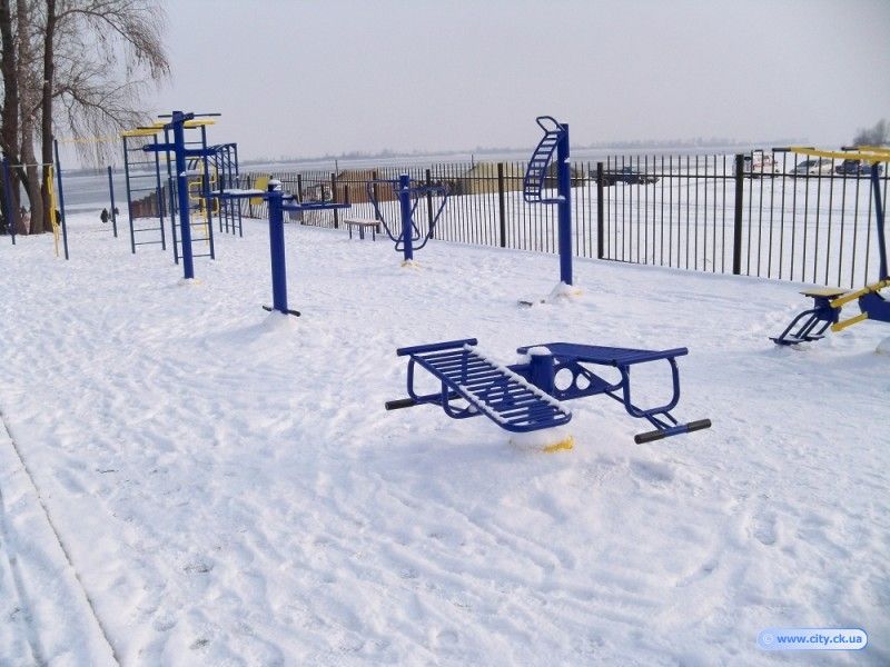 Outdoor Gym - Cherkasy - Cherkasy - Fitness Park - Пляж  Ривьера - Ukraine - Spot