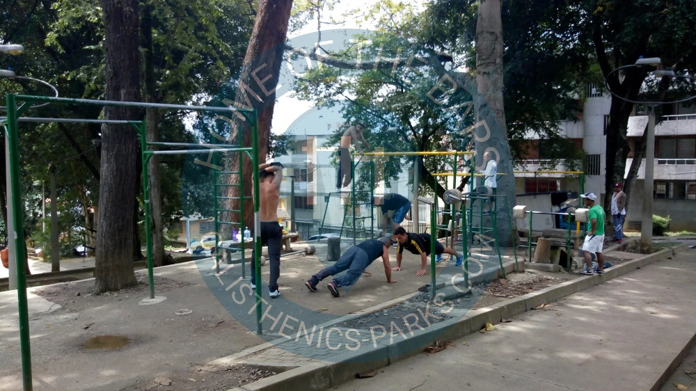 Medellín - Outdoor Gym - Parque del Obrero - Colombia - Spot