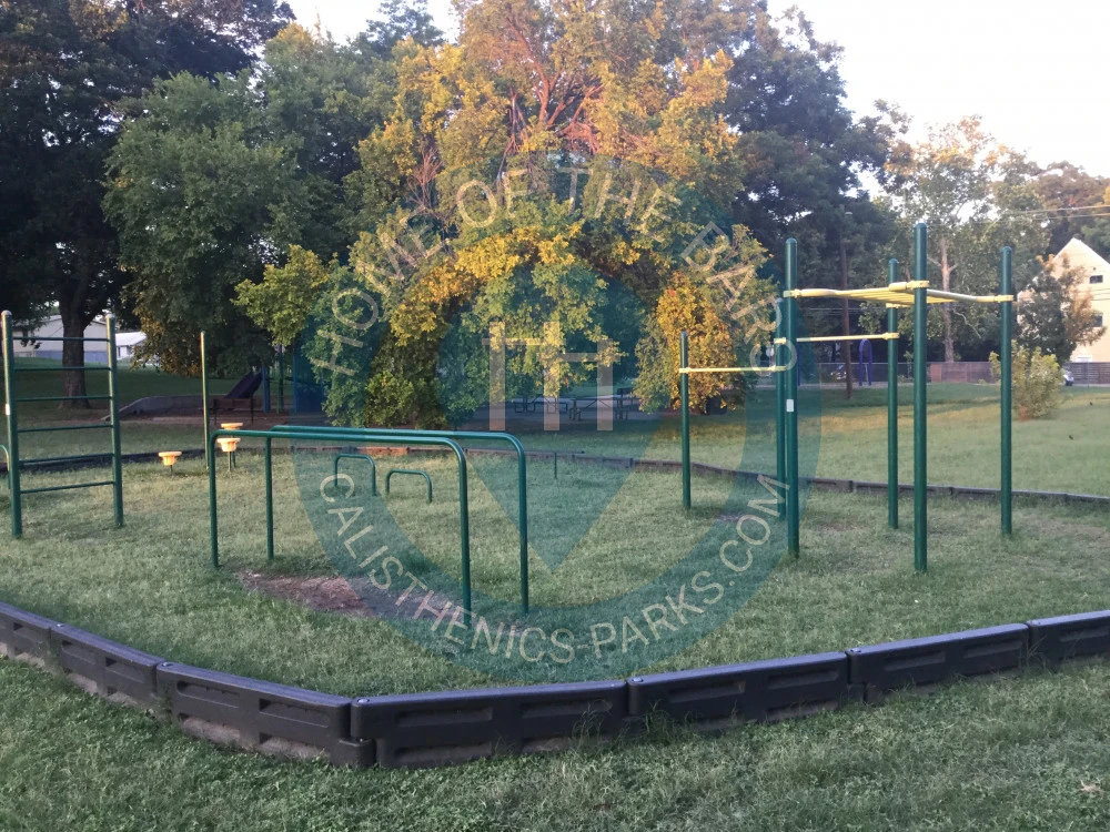 Austin - Outdoor Exercise Park - Sanchez School Park - United States - Spot