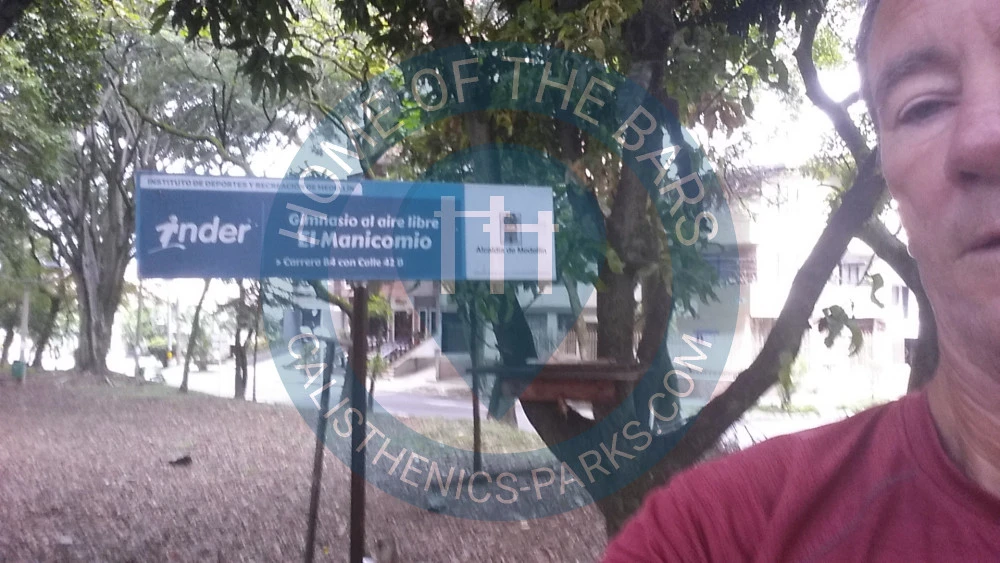 Calisthenics Facility - Medellín - Carrera 84 and calle 42b - Colombia - Spot