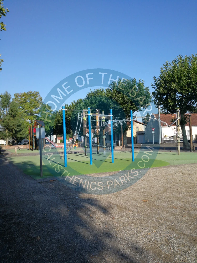 Saint-Amand-les-Eaux - Outdoor Pull Up Bars - Place du Mont des Bruyères - France - Spot