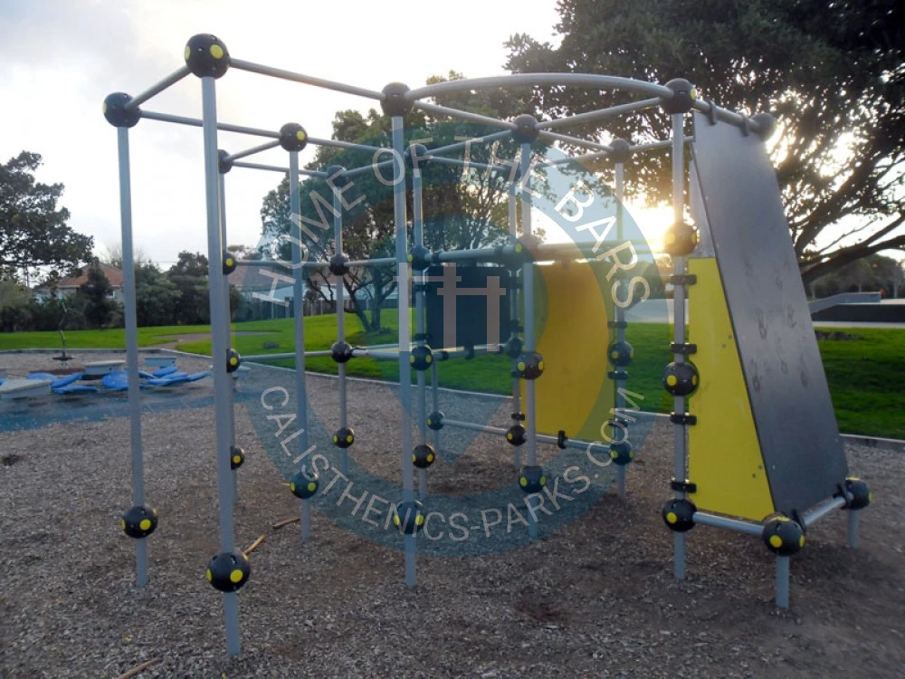 Auckland - Parkour Park - Wesley Intermediate School - New Zealand - Spot
