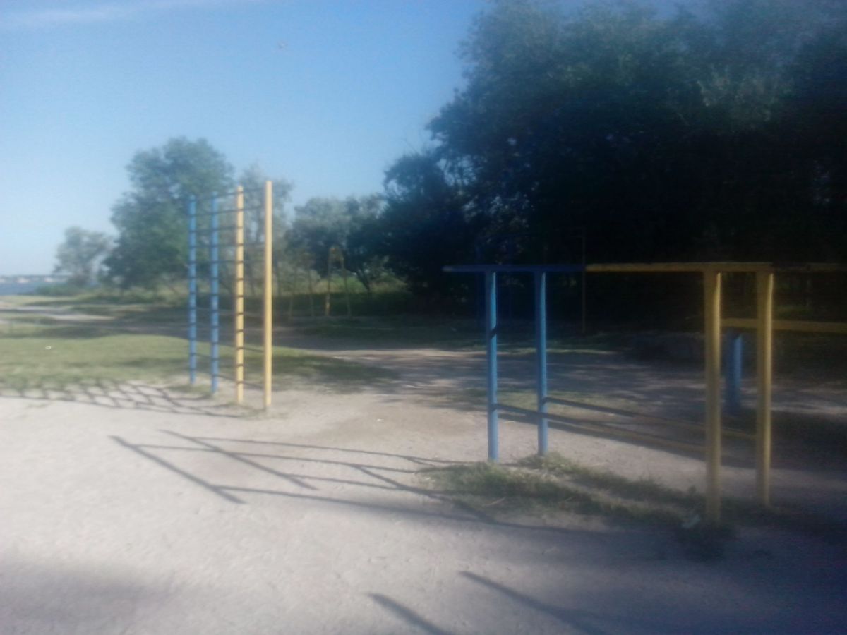 Outdoor Gym - Mykolaiv - Mykolaiv - Outdoor Gym - СТО Ауди И Рено М-Авто - Ukraine - Spot