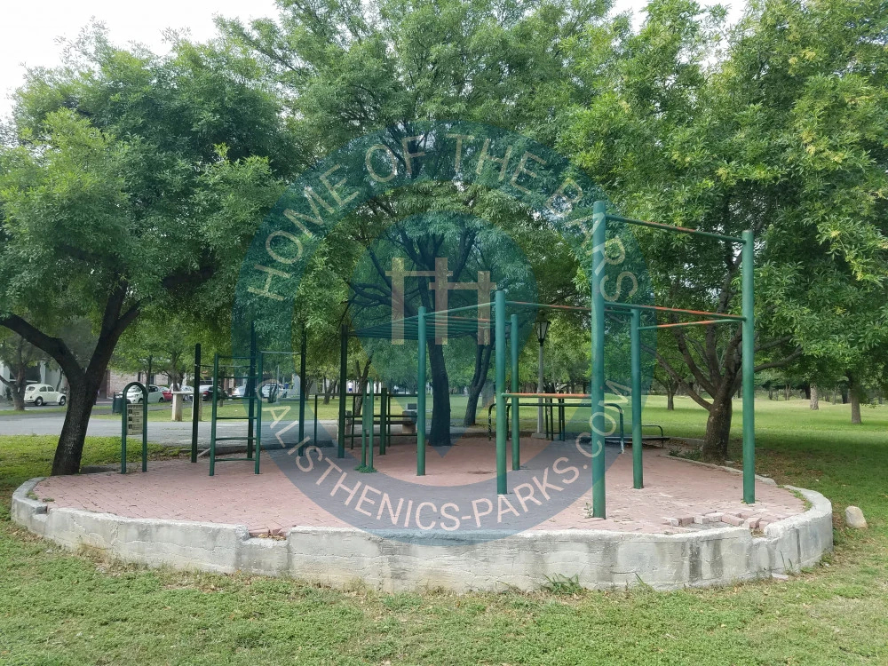 San Pedro Garza García - Calisthenics Equipment - Boaques de Cuernavaca - Mexico - Spot