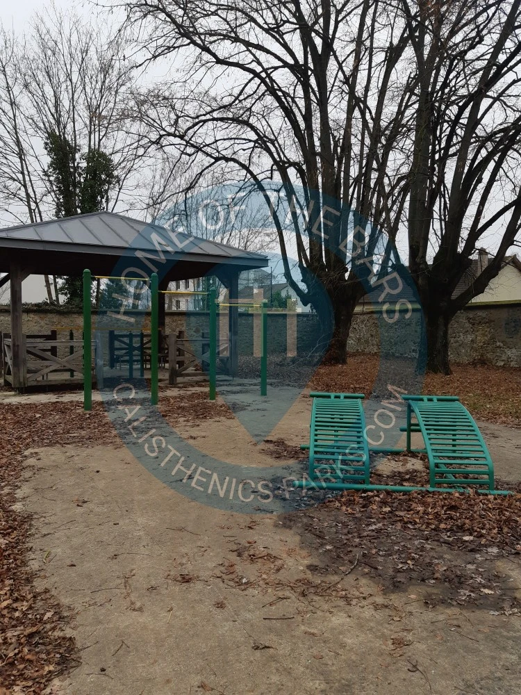 Outdoor Gym - Saulx-les-Chartreux - Street Workout Park Saulx-les-Chartreux - France - Spot