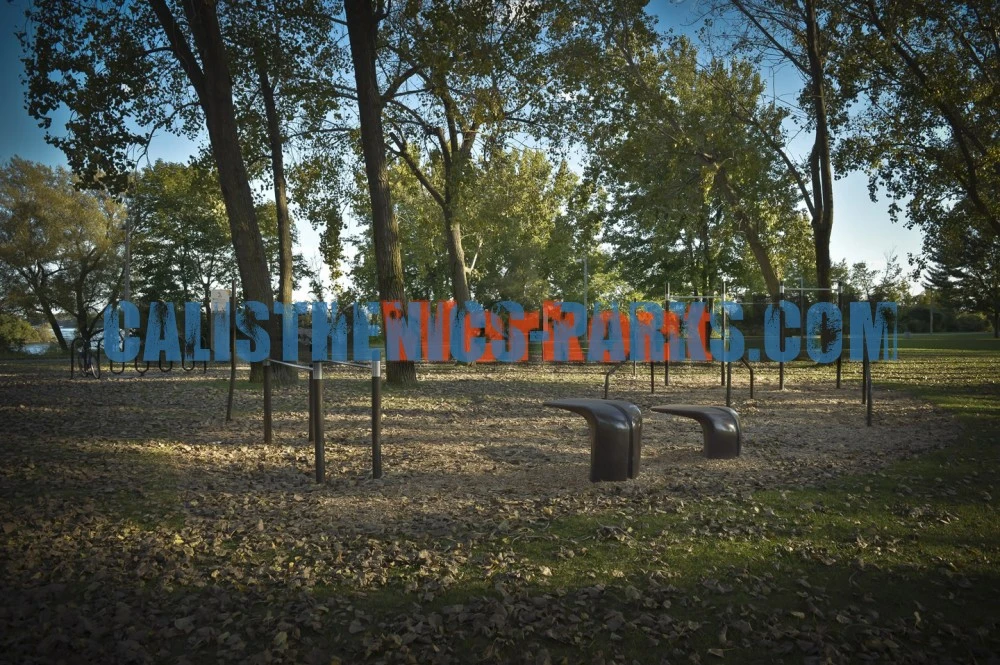 Montreal – Street Workout Park at Parc des Rapides - Canada - Spot
